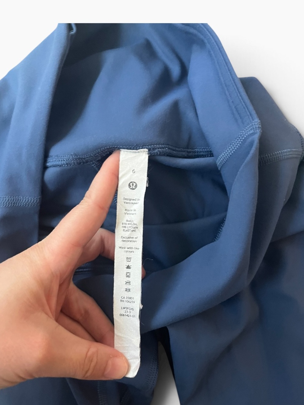 Lululemon Align High-Rise Mini-Flared Pant *Regular
- Pitch Blue - size 6 - Picture 7 of 11